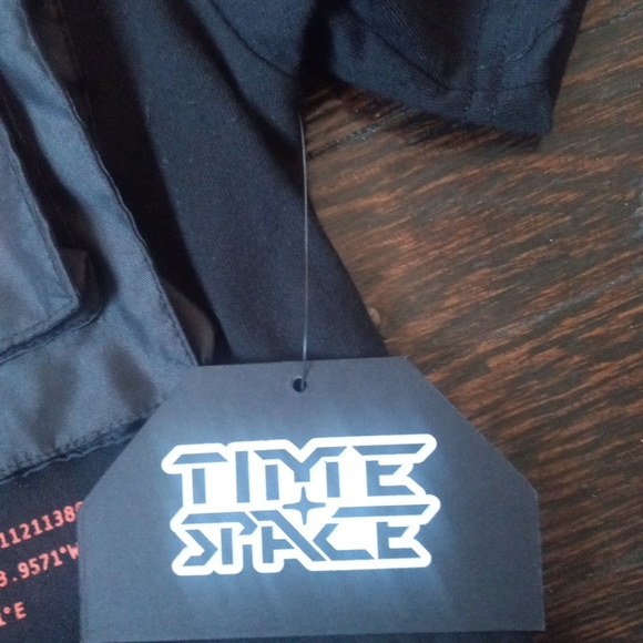 Time Space Mens Shirt Size Medium Color Black And Orange Zip Up Pocket Outdoor - Picture 2 of 13